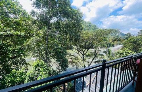 Kandy Hotel | Regal river resort