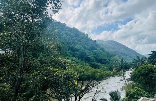 Kandy Hotel | Regal river resort