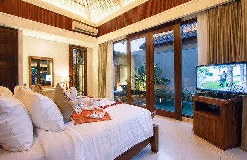 Batu Bolong Hotel | Regali Villa