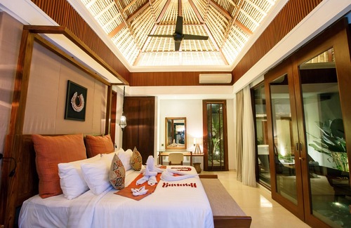 Batu Bolong Hotel | Regali Villa