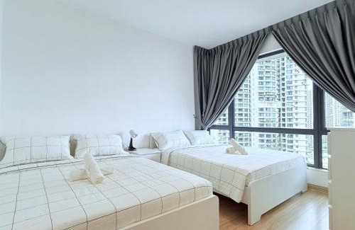Gua Apartamento | Regalia 2B1R 8pax Condo Forest City GB H-1902
