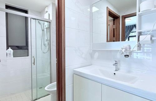 Gua Apartamento | Regalia 2B1R 8pax Condo Forest City GB H-1902