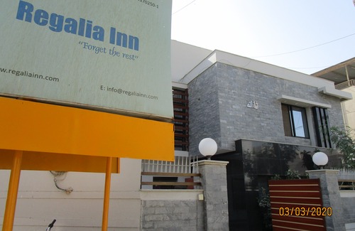 PECHS Hotel | Regalia Inn