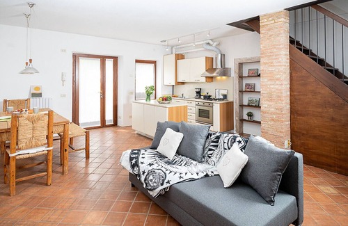 Montioni Chalet De Esquí | Regarda - Countryhouse Nocino 2 in the middle of Lake Garda vineyards