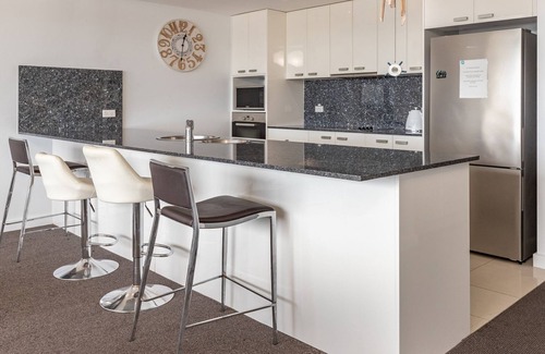 Forster Apartamento | Regatta 23- luxury and views of both the lake and the mountains!