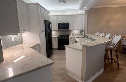 Pelican Bay Condominio | Regatta Waterfront 3 Bed/3 Bath Condo. Quick walk to the Vanderbilt Beach!