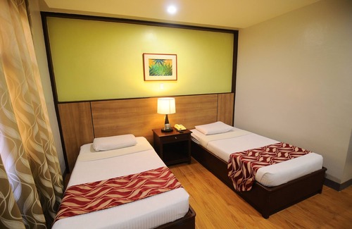 Poblacion District Hotel | Regency Inn