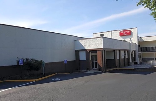 Tuckahoe Hotel | Regency Inn Richmond