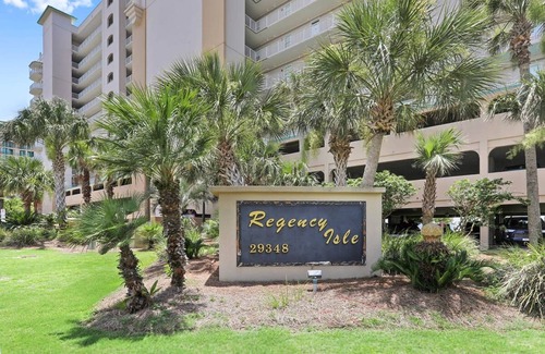 Orange Beach East Apartamento | Regency Isle 1008 2 BR 2 1 2 BA Amazing View