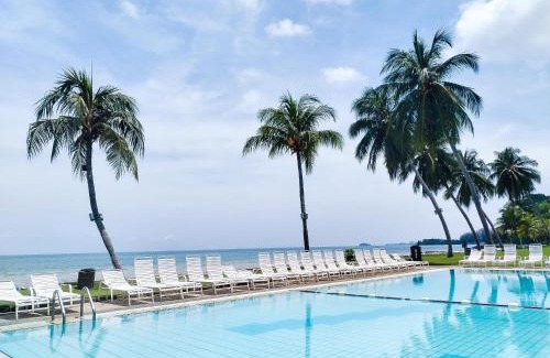 Si Rusa Apartamento | Regency Tanjung Tuan - Idealhub