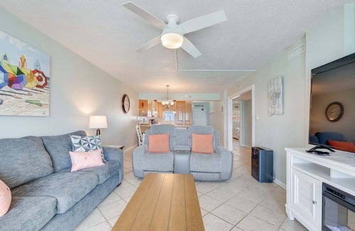Crescent Beach Condominio | Regency Towers 1119 2 BR 2 BA