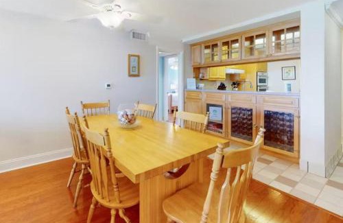 Pensacola Beach Casa | Regency Towers Unit 805W