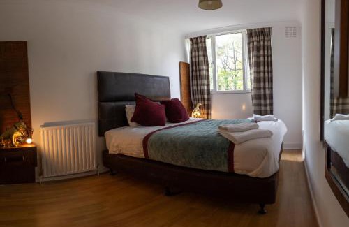 Euston Casa | Regent's Park Sleeps 8 Pet Friendly & Garden