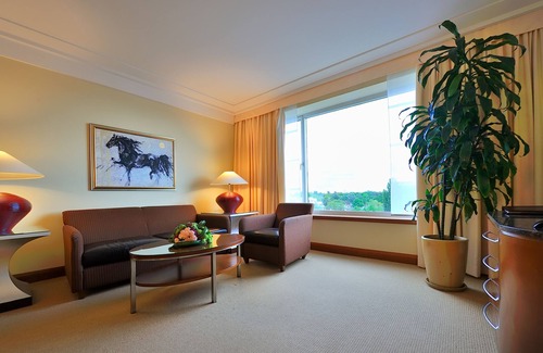 Srodmiescie Hotel | Regent Warsaw Hotel