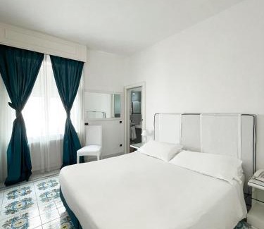 Capri Hotel | Regina Cristina