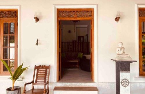 Thiranagama Casa | Regina Niwasa House