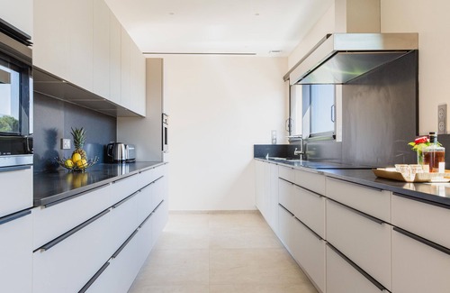 Banyuls-sur-Mer Villa | Regina's Banyuls - Exclusive villa with indoor pool, sea view and parking