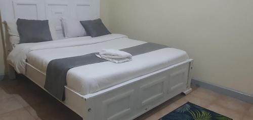 Riruta Cama Y Desayuno | Regional Homes Ke Racecourse Gardens