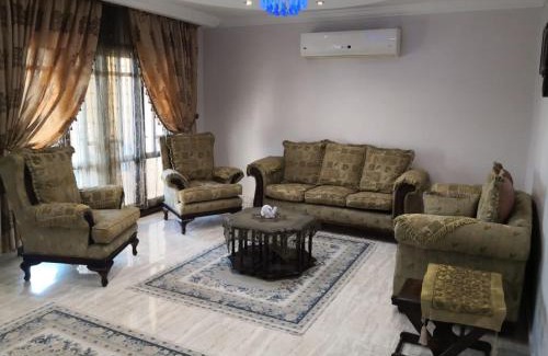 Al Rehab Apartamento | Rehab City Apartment