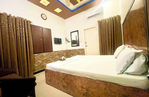 Karachi Casa | Rehaish inn model