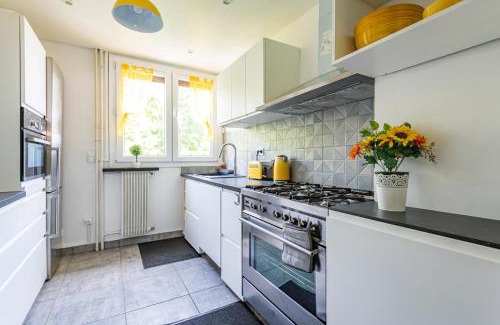 Reims Apartamento | Reims Centre, Appartement 4 Chambres NETFLIX