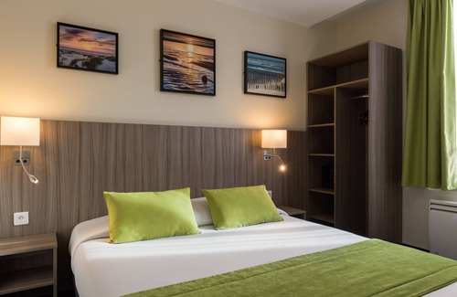Riquet Stalingrad Hotel | Reims Hotel