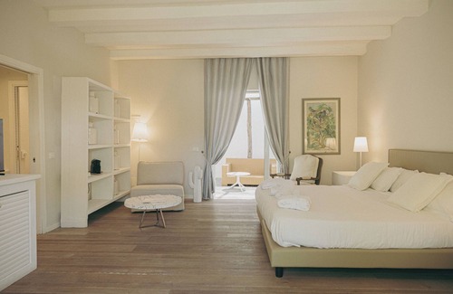 Ischia Porto Hotel | Relais Corte degli Aragonesi