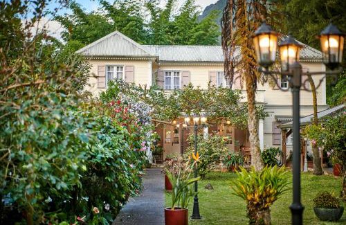Hell-Bourg Cama Y Desayuno | Relais Des Gouverneurs