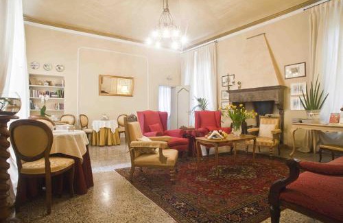 Lucca Historical Center Cama Y Desayuno | Relais San Lorenzo