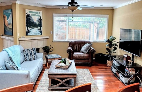 West San Jose Casa | Relax! 1K & 2Q House, 2 Car Garage, Central, Lg Yd