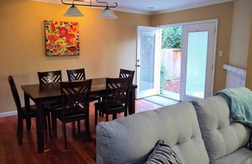 West San Jose Casa | Relax! 1K & 2Q House, 2 Car Garage, Central, Lg Yd