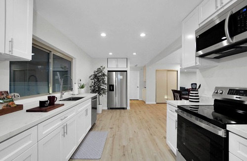 Fairfield Casa | Relax and Play! near Napa, SF 4 Bedrooms Sleep10 + Hot tub, Fire pit & GameRoom