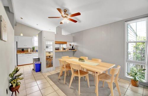 Birdland Casa | Relax and Recharge here Close to All Attractions