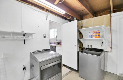 Birdland Casa | Relax and Recharge here Close to All Attractions