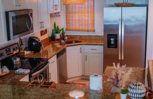 Daytona Beach Shores Apartamento | Relax and Retreat at BellaView603 - Comfortable Oceanfront Condo