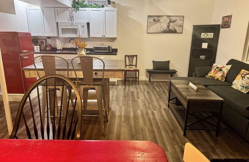 Benton Apartamento | Relax and Unwind at a Peaceful Retreat Near Rend Lake