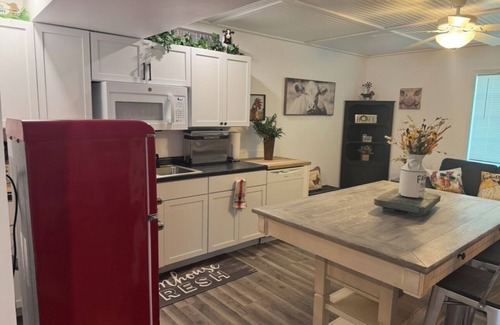 Benton Apartamento | Relax and Unwind at a Peaceful Retreat Near Rend Lake