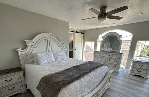 Layton Apartamento | Relax and Unwind in a 3BR/2BA Apartment. Pool, Hot Tub, and Gym