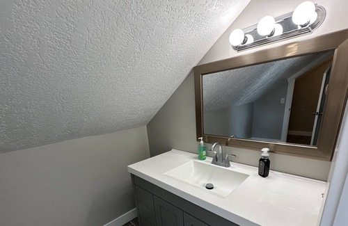 Layton Apartamento | Relax and Unwind in a 3BR/2BA Apartment. Pool, Hot Tub, and Gym