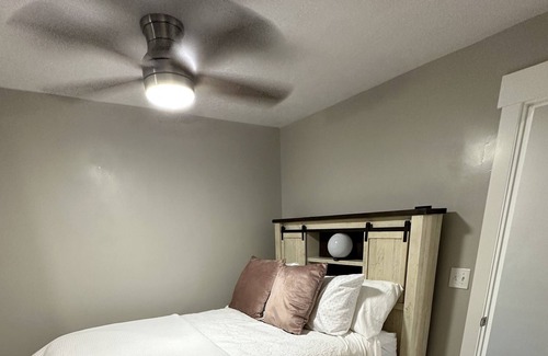 Layton Apartamento | Relax and Unwind in a 3BR/2BA Apartment. Pool, Hot Tub, and Gym