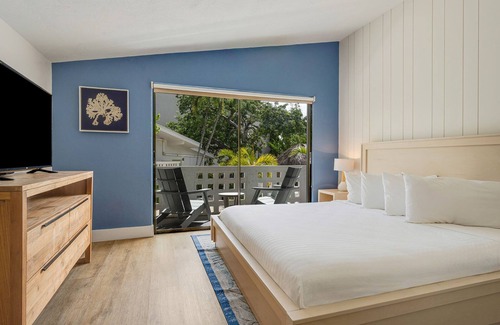 Islamorada Hotel | Relax and Unwind! Pet-Friendly Property, Onsite Pool, Free Breakfast