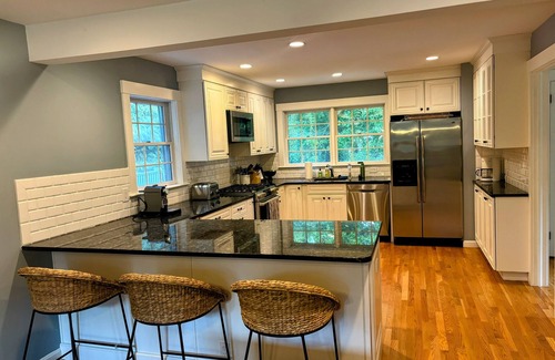 Shelter Island Heights Casa | Relax at a private beach! Three bedrooms await you near Shelter Island beaches!