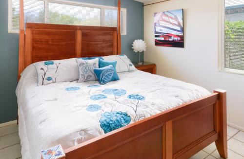 Tucson Casa | Relax at Artist's Secret Garden, KOI pond & COOL WATER jacuzzi, 4 BIG groups