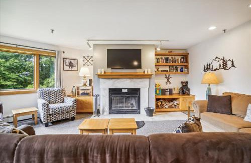 Central Vermont- Killington Casa | Relax at Highridge B16B Mountain View Condo with Fireplace, Sauna & Resort Perks