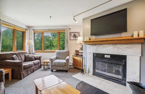 Central Vermont- Killington Casa | Relax at Highridge B16B Mountain View Condo with Fireplace, Sauna & Resort Perks