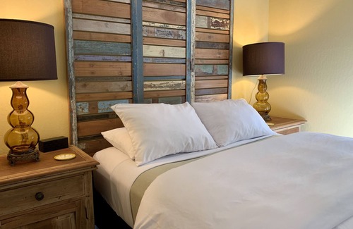 Groveland Cabina | Relax at Lake Front Luxury Lodge-Near Yosemite-Pool Table-Private Dock & Lake -2