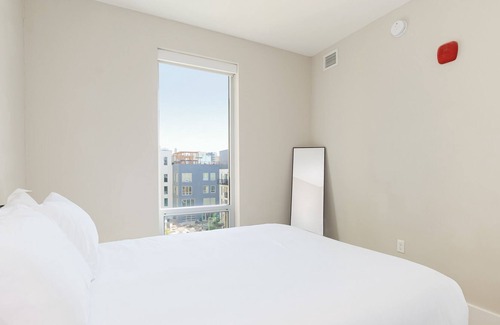 Crossroads Arts District Condominio | Relax at Our Lavish Retreat Close to Arrowhead Stadium 648