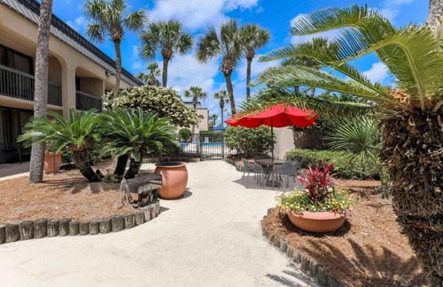 Fort Walton Beach - Destin Casa | Relax at our beachfront hotel in Fort Walton