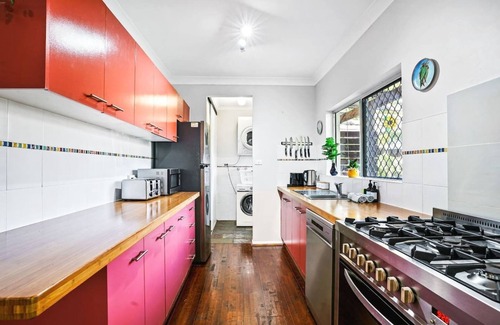 Kewarra Beach Casa | Relax at Sudbury Shores Beach House- Tropical Kewarra Beach Retreat | Lagoon Pool + Outdoor Bath