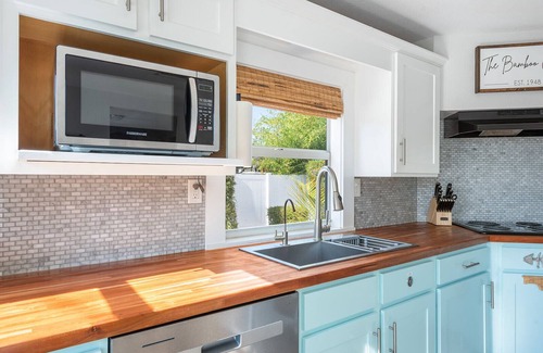Englewood Cabaña | Relax at The Bamboo Cottage - Walk to Dearborn St, minutes to local beaches!